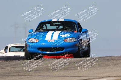 media/Oct-26-2025-CalClub SCCA (Sun) [[8ce1e69566]]/Group 5/Grapevine/